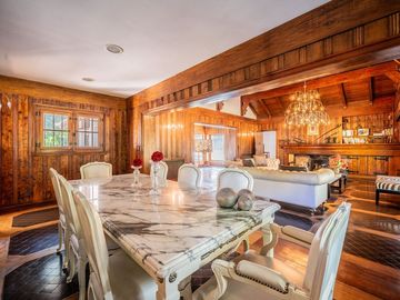 Casa 6 ambientes en venta en Escobar con pileta