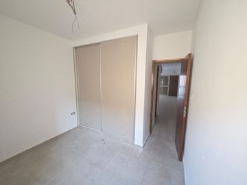 VENTA DEPARTAMENTO G CRUZ A ESTRENAR CON COCHERA