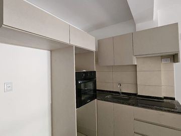 VENTA DEPARTAMENTO G CRUZ A ESTRENAR CON COCHERA
