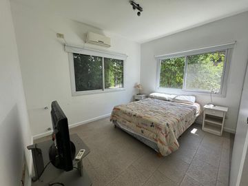 VENTA CASA 5 AMB CON PILETA EN COUNTRY LAS LAJAS