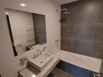 VENTA TRIPLEX 5AMB. OLIVOS