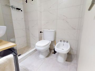 Departamento en VENTA 2 Amb CASEROS COCHERA