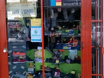 Local comercial con 2 loft y 1 dpto, en avenida.