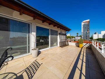 VENTA DEPARTAMENTO DUPLEX PREMIUM COCHERA ARROYITO
