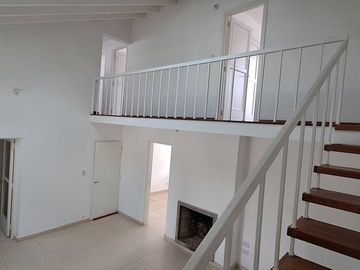VENTA CASA 4 AMBIENTES PILETA COCHERA PADUA CENTRO