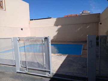 VENTA DEPTO 2 AMB BALCON Y PILETA FRENTE APTO CRED