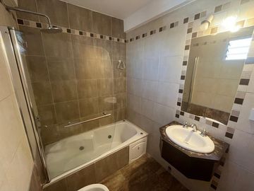 VENTA DEPTO 2 AMB BALCON Y PILETA FRENTE APTO CRED