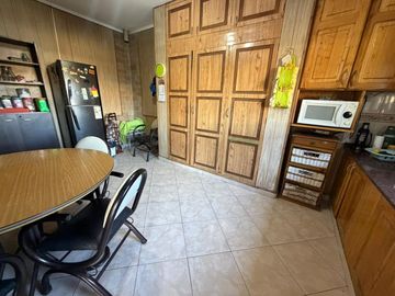 VENTA CASA+DPTO+PILETA CALLE SAN MARTIN LAS HERAS