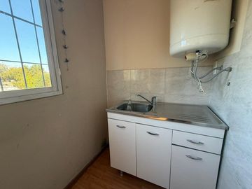 VENTA CASA+DPTO+PILETA CALLE SAN MARTIN LAS HERAS