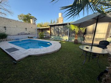 VENTA CASA+DPTO+PILETA CALLE SAN MARTIN LAS HERAS