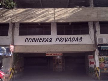 COCHERA EN VENTA EN ZONA MONUMENTO A LA BANDERA