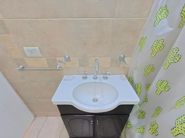 DEPARTAMENTO EN VENTA 2 AMBIENTES CON COCHERA DESC