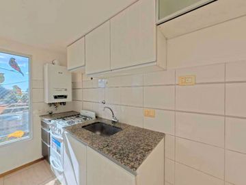DEPARTAMENTO EN VENTA 2 AMBIENTES CON COCHERA DESC