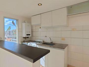 DEPARTAMENTO EN VENTA 2 AMBIENTES CON COCHERA DESC