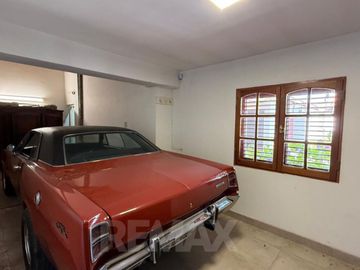 Vende casa 4 Dormitorios, Barrio Mercantiles, Nqn.