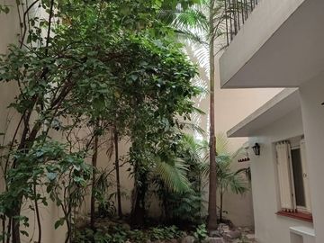 VENTA COLEGIALES 4 AMB CON DEP. EN PB GRAN JARDIN