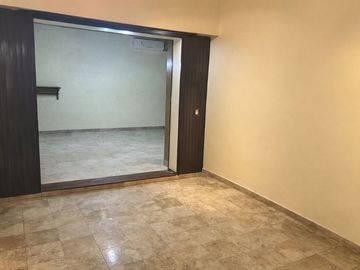 VENTA COLEGIALES 4 AMB CON DEP. EN PB GRAN JARDIN