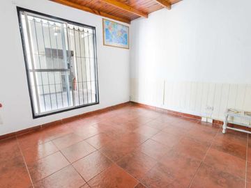 Casa 6 Amb VENTA Lomas del Mirador Cochera Terraza