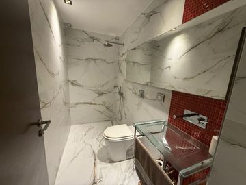 VENTA CASA 5 AMBIENTES CON PISICINA, NUEVO QUILMES