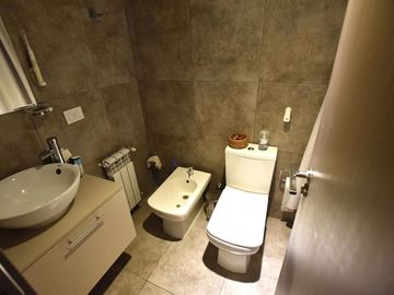 VENTA DEPARTAMENTO 3 DORMITORIOS COCHERA CENTRO