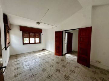 VENTA CASA CENTERARIO 4 DORMI ESCRI PILETA A REFAC