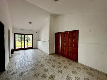 VENTA CASA CENTERARIO 4 DORMI ESCRI PILETA A REFAC