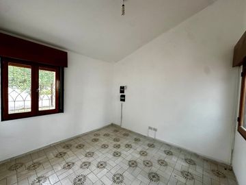 VENTA CASA CENTERARIO 4 DORMI ESCRI PILETA A REFAC