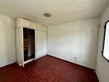 VENTA CASA CENTERARIO 4 DORMI ESCRI PILETA A REFAC