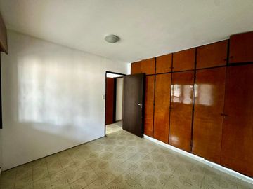 VENTA CASA CENTERARIO 4 DORMI ESCRI PILETA A REFAC