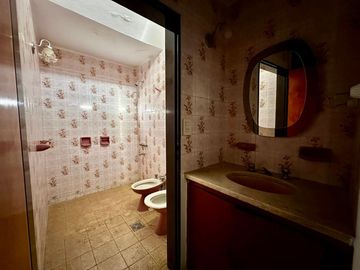 VENTA CASA CENTERARIO 4 DORMI ESCRI PILETA A REFAC
