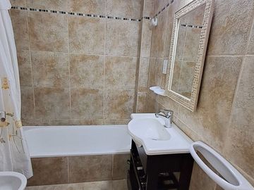 VENTA DUPLEX EEUU 1000 4 AMB COCHERA FLORIDA OESTE