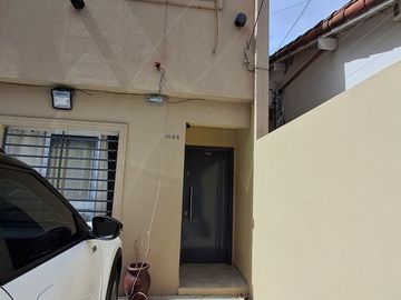 VENTA DUPLEX EEUU 1000 4 AMB COCHERA FLORIDA OESTE