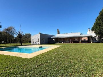 Casa Venta 4 Amb Lujan Club Polo Santa Catalina 2