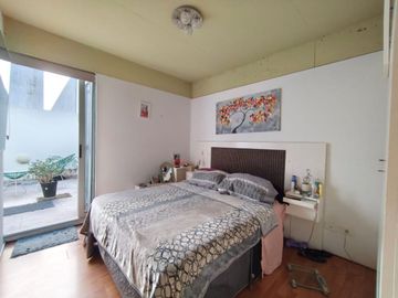 VENTA DEPARTAMENTO 3 AMBIENTES CON COCHERA Y PATIO