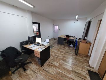 VENTA DEPOSITO OFICINAS Y DEPTO CON TERRAZA V LURO