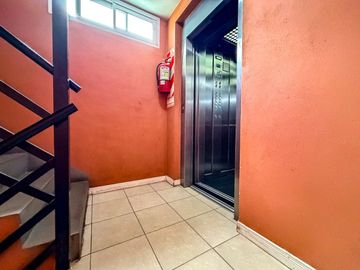 2 Amb Frente c/Balcón y Amenities -Centro Caseros