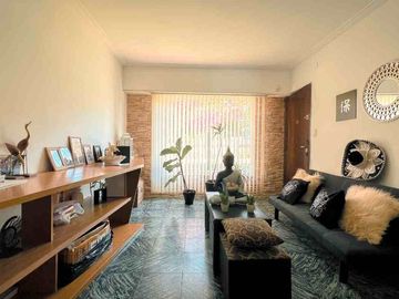 VENTA CASA 5 AMBIENTES CON PARQUE PILETA Y QUINCH0