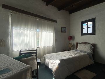 VENTA CASA 4 AMB. Y DEPTO 2 AMB RES. FOR. MONTEMAR