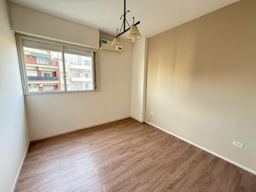 VENTA DPTO 4 AMB CABALLITO A. CRÉDITO REFACCIONADO