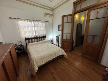 Vivienda en PA con 3 dormitorios + depósito en PB.