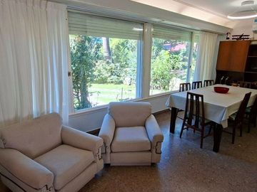 Casa a la venta en Pinamar zona iglesia