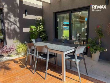 VENTA CASA PINAMAR VISTA AL MAR