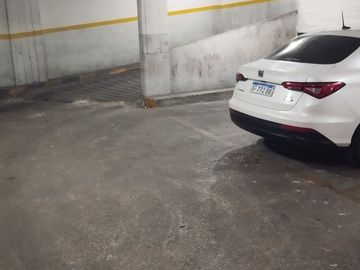 Venta cochera fija y cubierta en Retiro