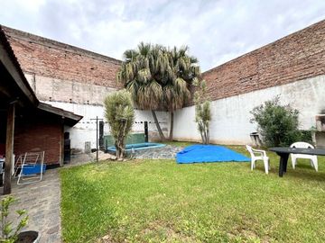 PH 4 ambientes venta Mataderos con jardin y pileta