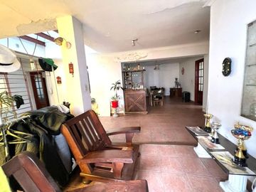 PH 4 ambientes venta Mataderos con jardin y pileta