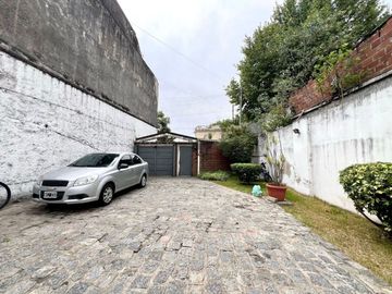 PH 4 ambientes venta Mataderos con jardin y pileta