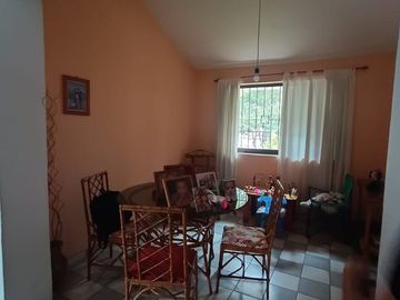 VENTA Casa 3 dormitorios - Zona Ruta 20