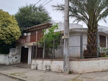VENTA Casa 3 dormitorios - Zona Ruta 20
