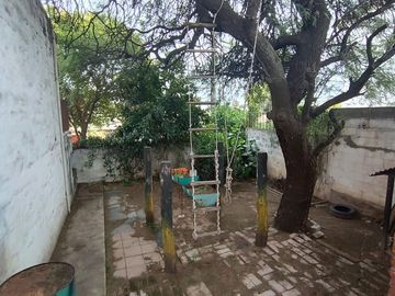 VENTA Casa 3 dormitorios - Zona Ruta 20