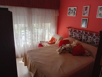 VENTA HERMOSA Y COMODA CASA 3 AMBIENTES EN MORENO